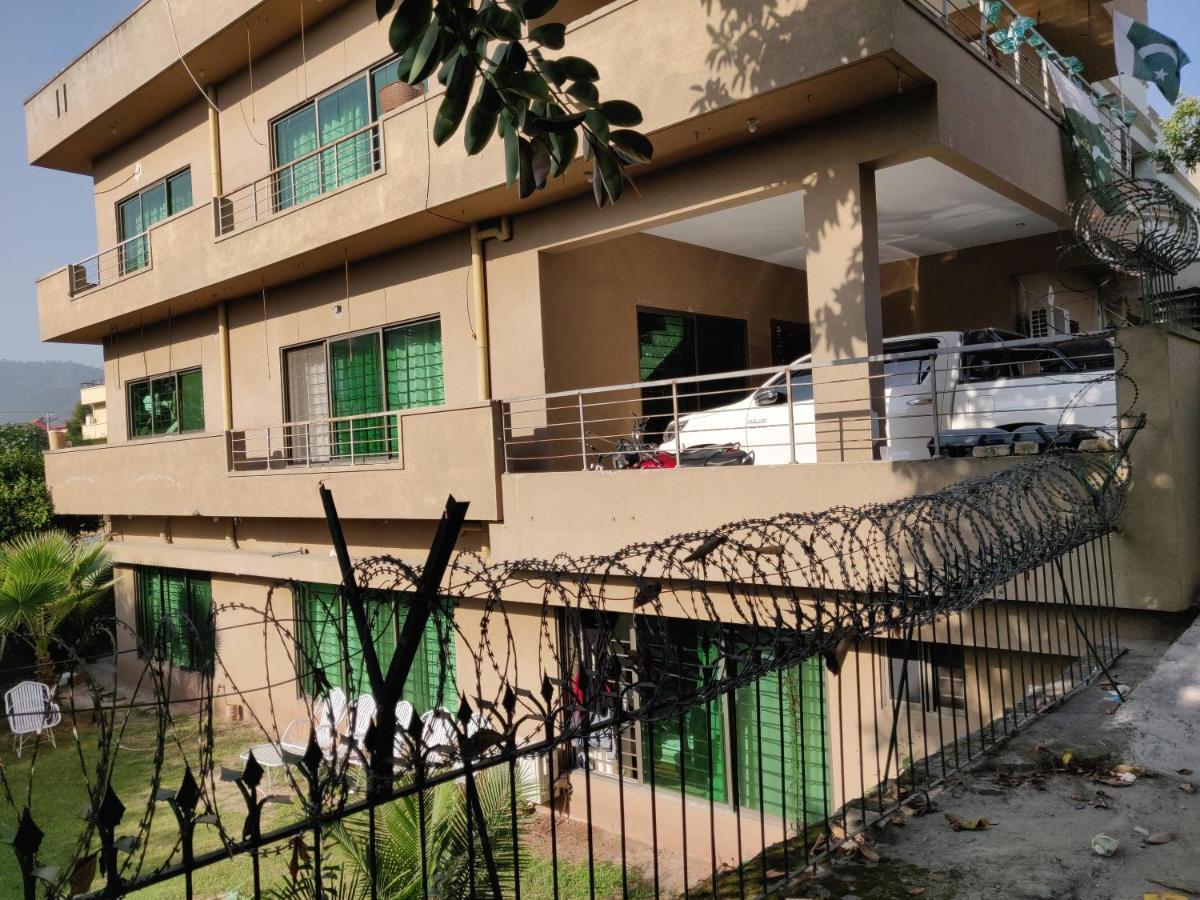 The Travelers Den Hotel Islamabad Exterior photo